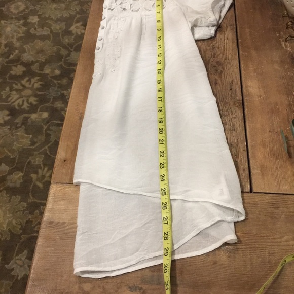 White eyelet cutout embellished Top Short sleeve beaded Hi Lo Hem Feminine - Picture 4 of 7